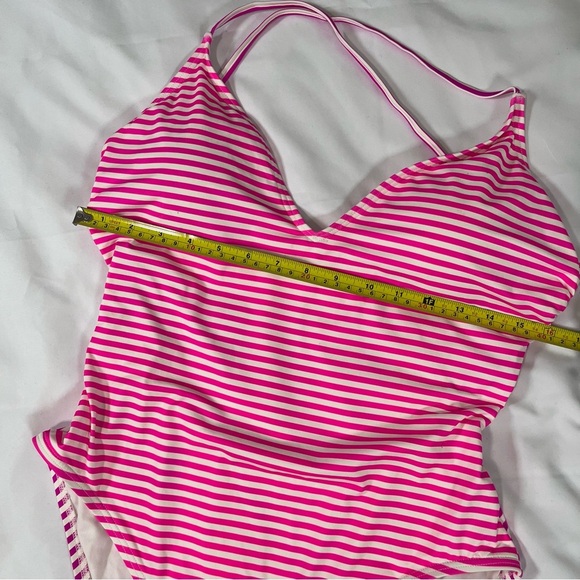 Kate Spade Pink and White bikini - Picture 5 of 6